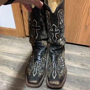 Corral vintage cross boots